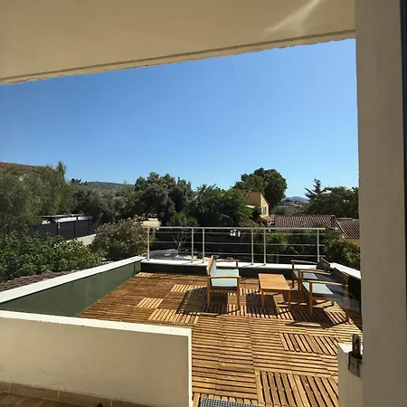 Villa Avec Piscine A La Faviere - 7min De La