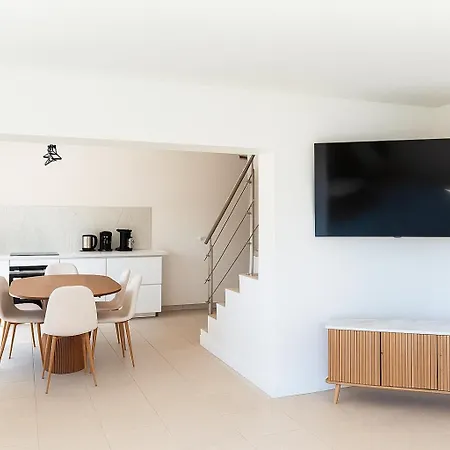 Avec Piscine A La Faviere - 7min De La Villa *